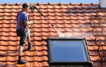 roof cleaning Roe Green
